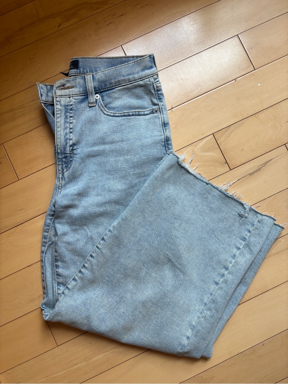 Banana Republic Women’s Cropped Wide Leg Jeans